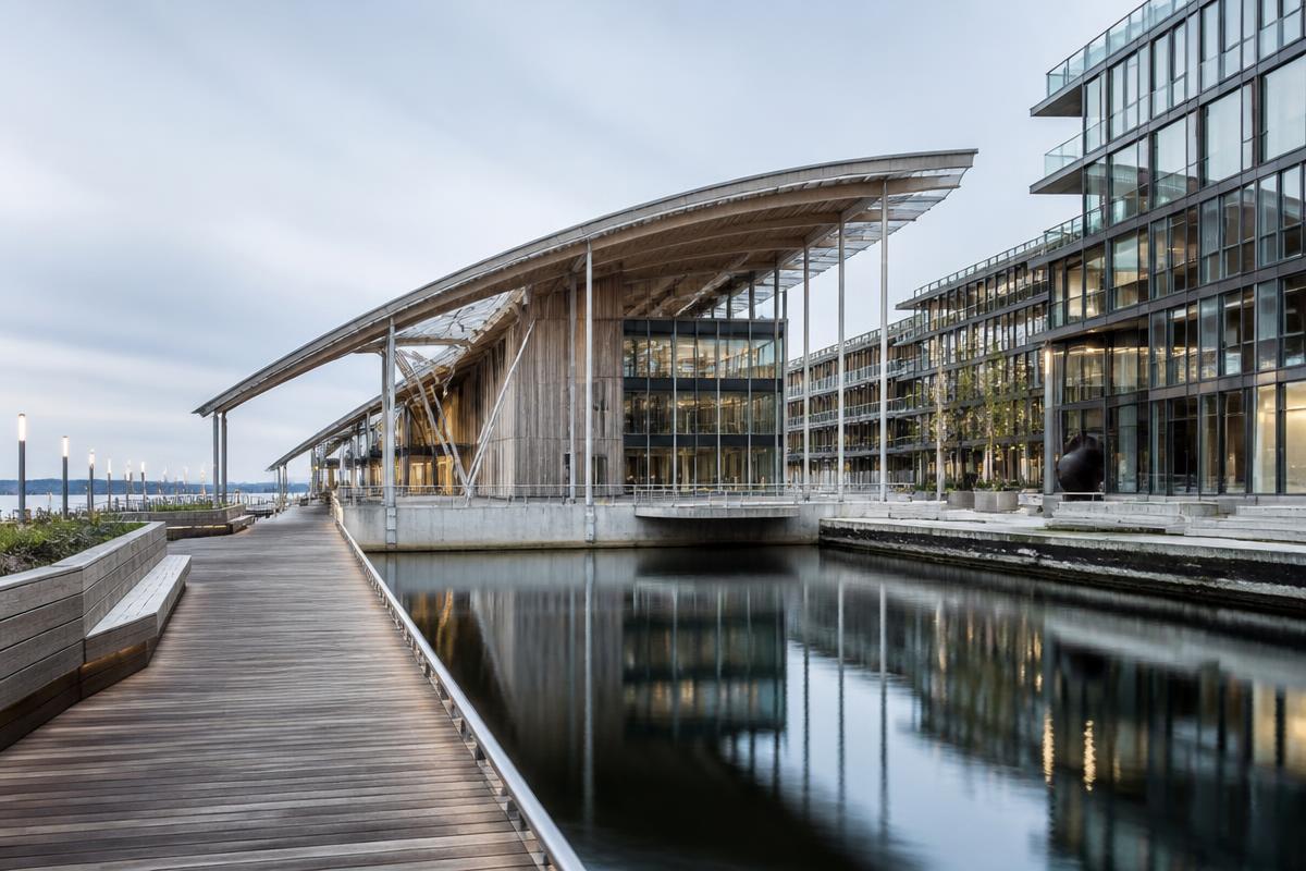 Glass- og stålbygg på Tjuvholmen i Oslo